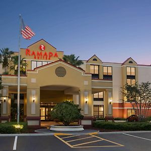 Ramada By Wyndham Suites Orlando Airport- Free Airport Shuttle